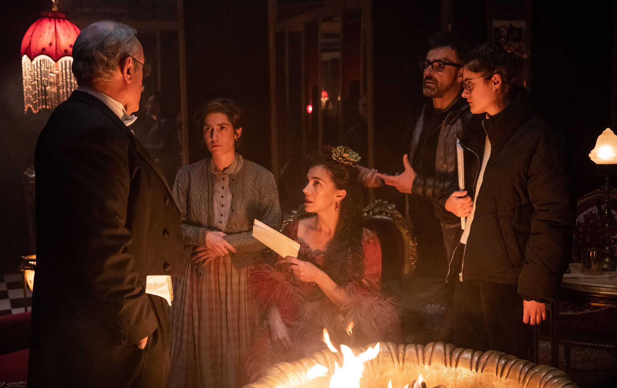 La vampira de Barcelona: Hipnótica y Cautivadora - Moobys