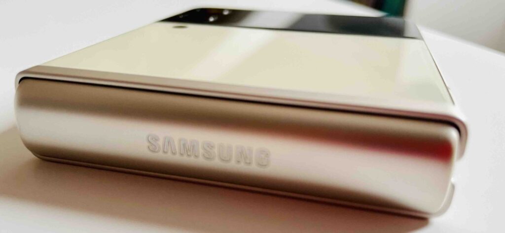 samsung flip