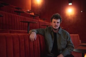 The road bad and the place dark